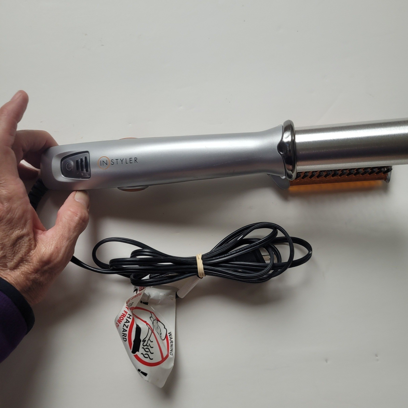 InStyler Rotating Iron 1.25″ Titanium Barrel Ceramic Hair Styler IS1001.1 DVD