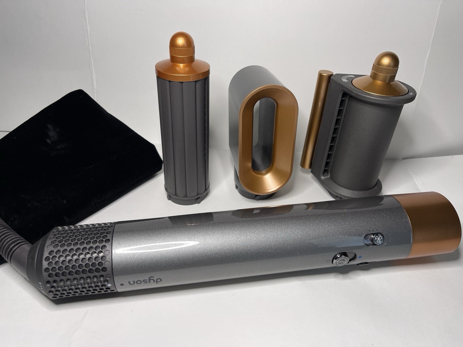 Dyson Airwrap Multistyler Nickel/Copper 3 Attachments dust bag Great condition
