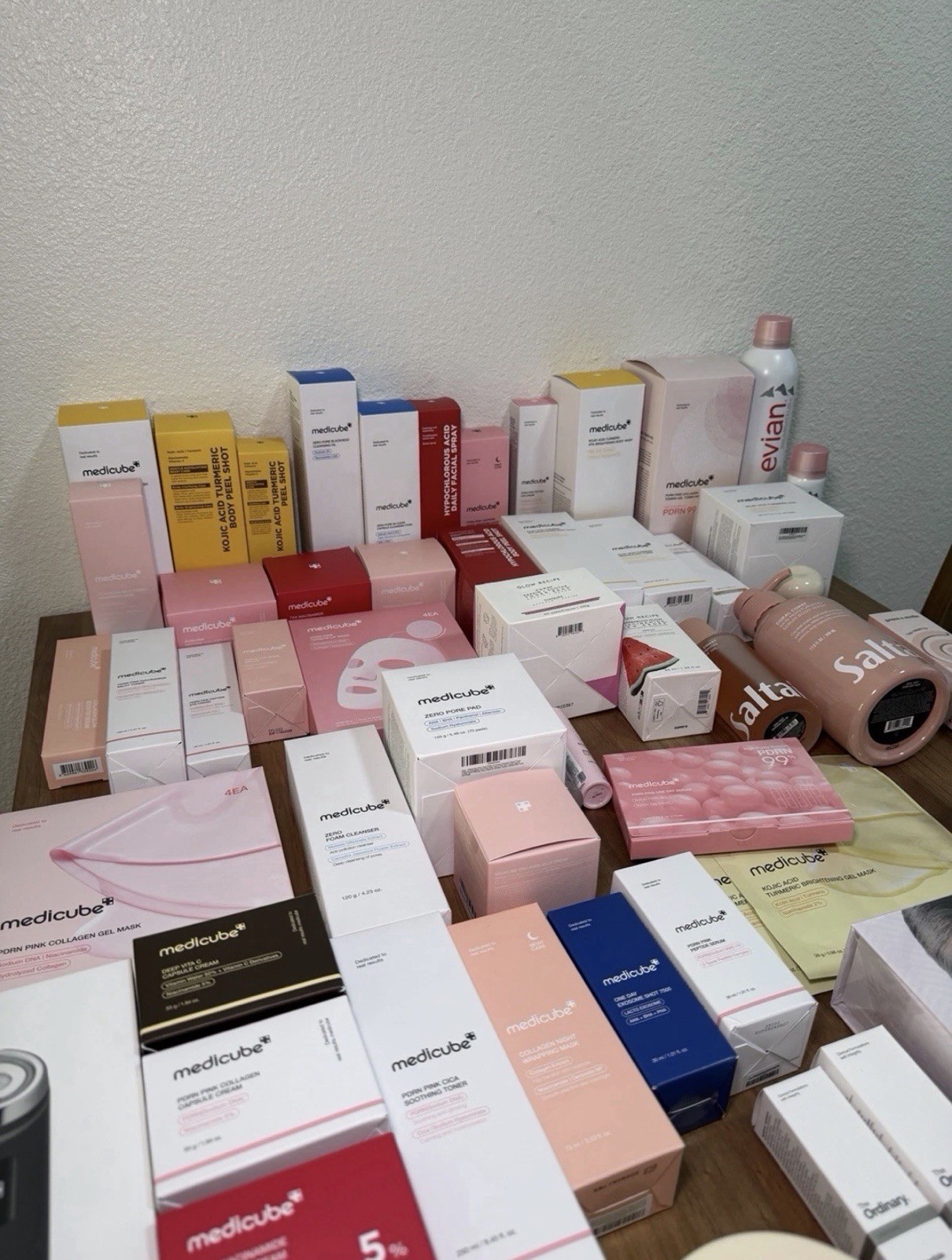 Luxury Beauty Mystery Box – 45 High End/Viral Skincare Makeup Beauty – BRAND NEW