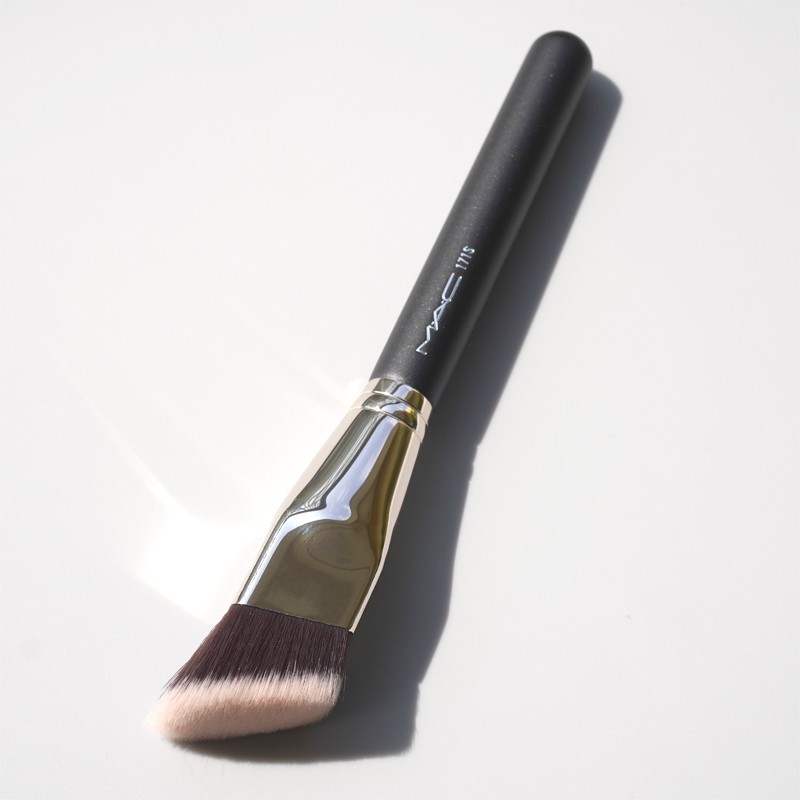 MAC 171S Synthetic Fiber Contouring Brush Smooth-edge All Over Face Brush