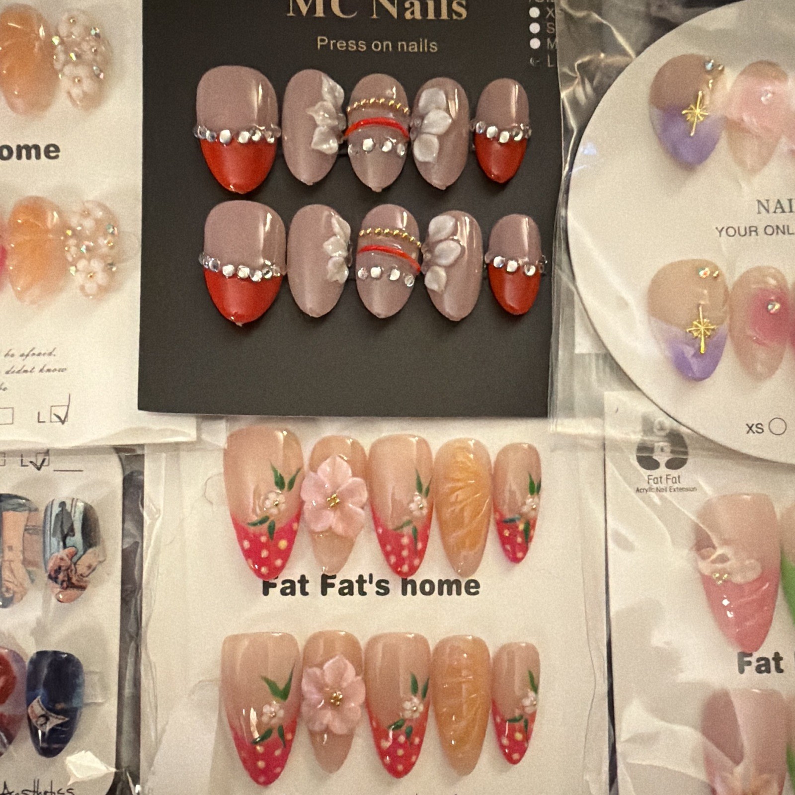 Fat Fat’s home Press-On Nails Long Almond 3D Floral Multicolor Shiny