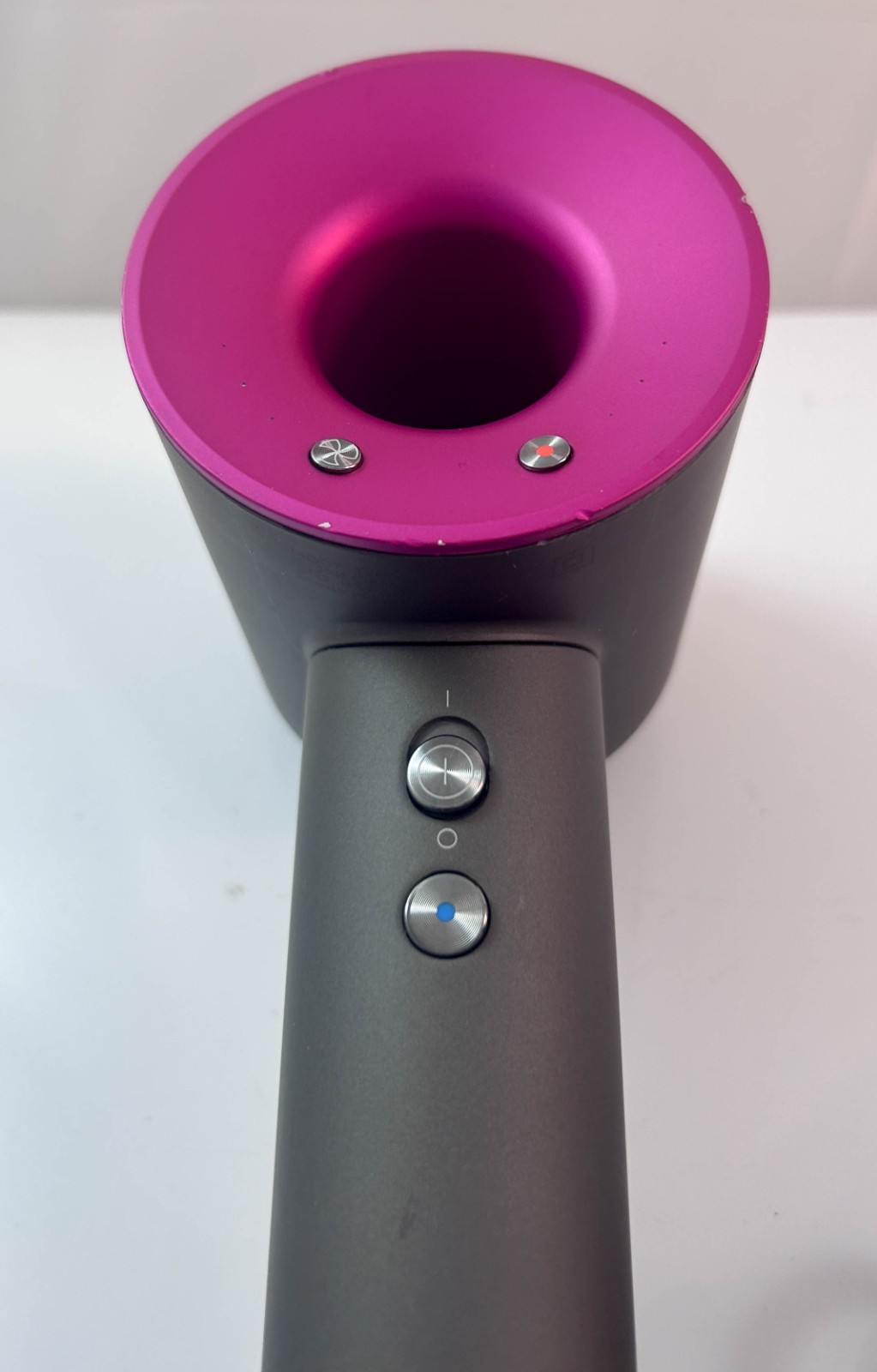 Dyson Supersonic Hair Dryer HD07 w. 4 Stylings – Iron Fuchsia