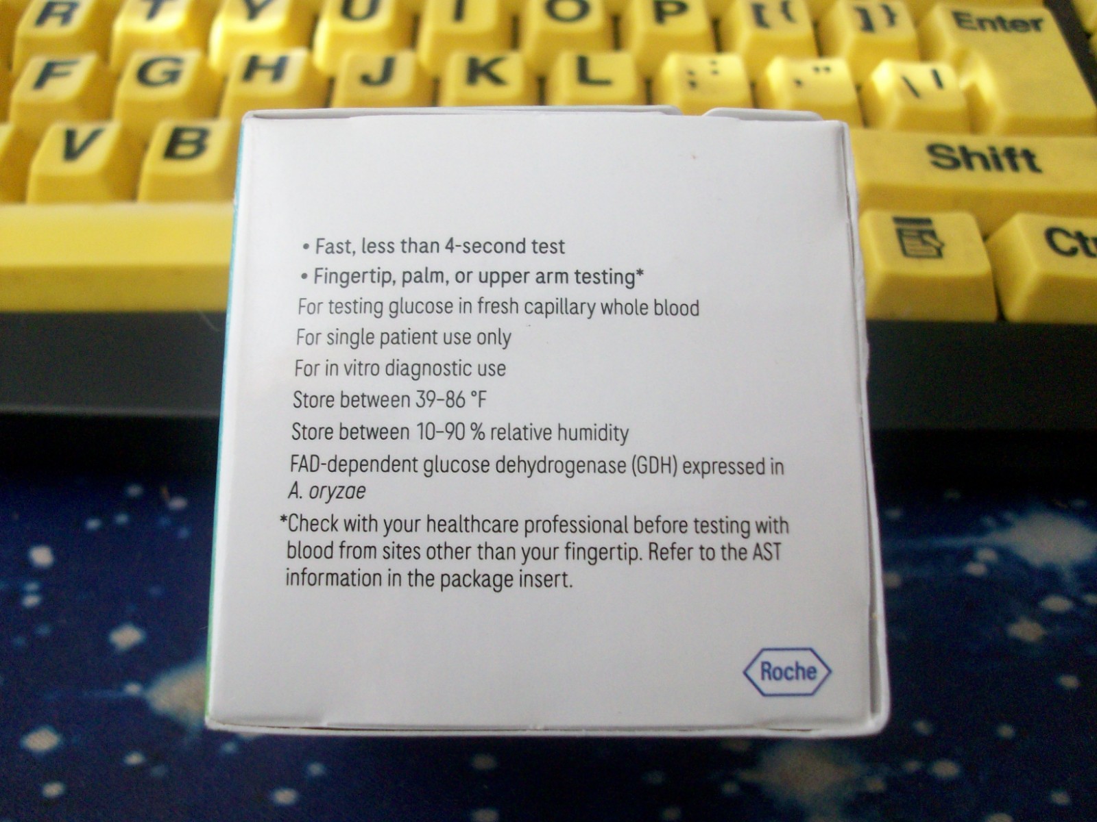 100 ACCU-CHEK GUIDE 1 BOX OF 100 TEST STRIPS, EXP 4-10-2027, GOOD SEALED BOX