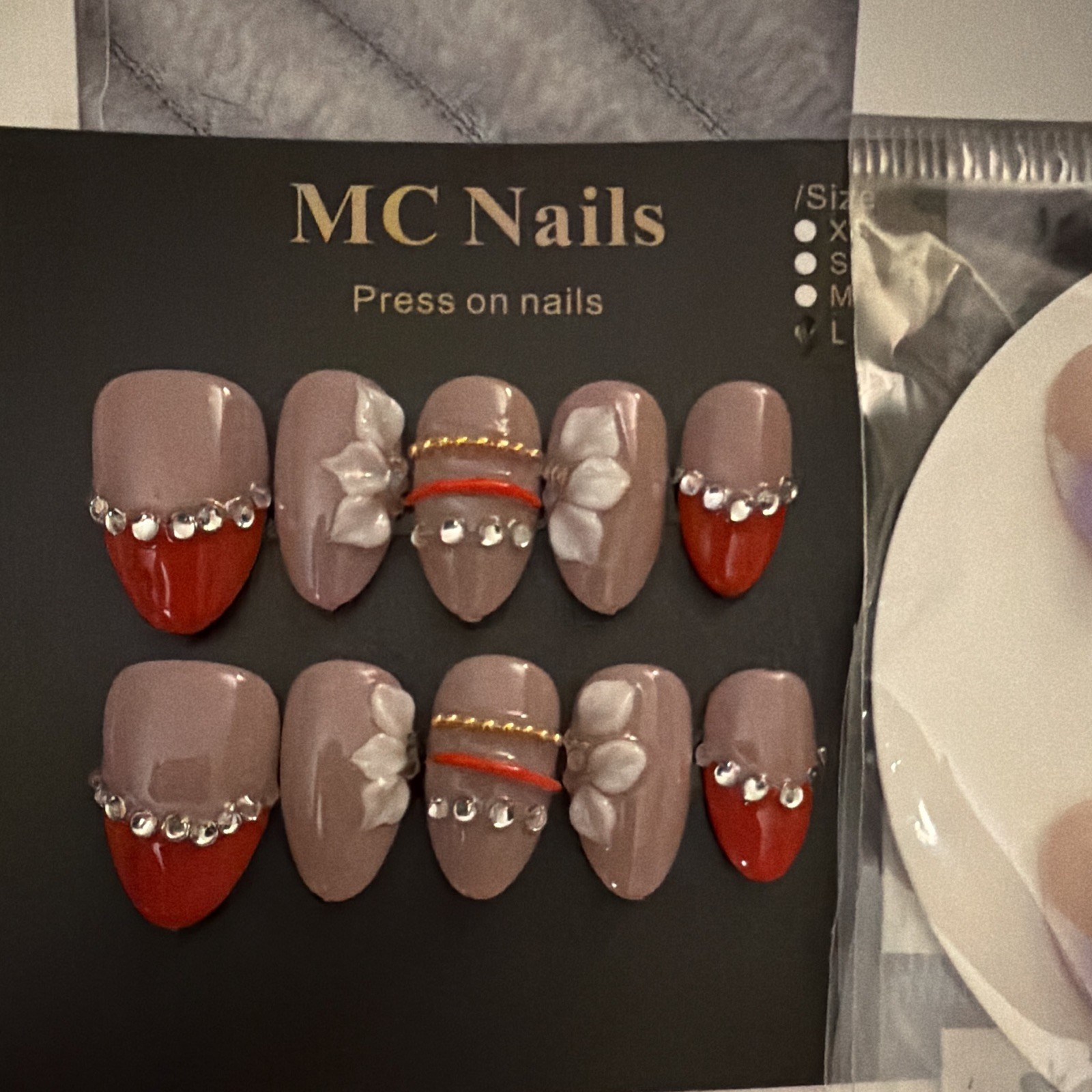 Fat Fat’s home Press-On Nails Long Almond 3D Floral Multicolor Shiny