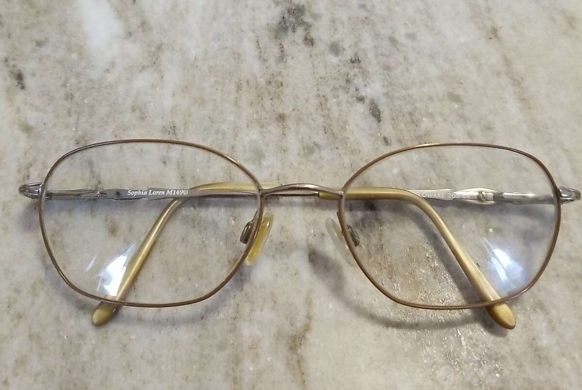 Sophia Loren Gold Zyloware Eyeglass Frames Glasses 54-18 M149