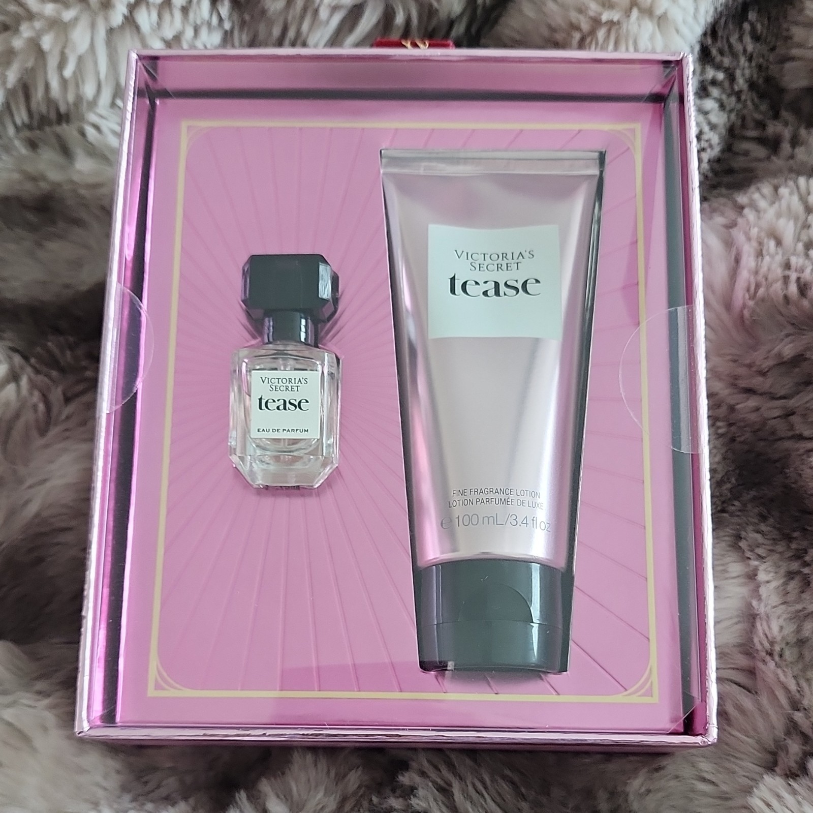 Victoria’s Secret Tease Gift Set EDP Spray 0.25oz + Lotion 3.4oz Scent