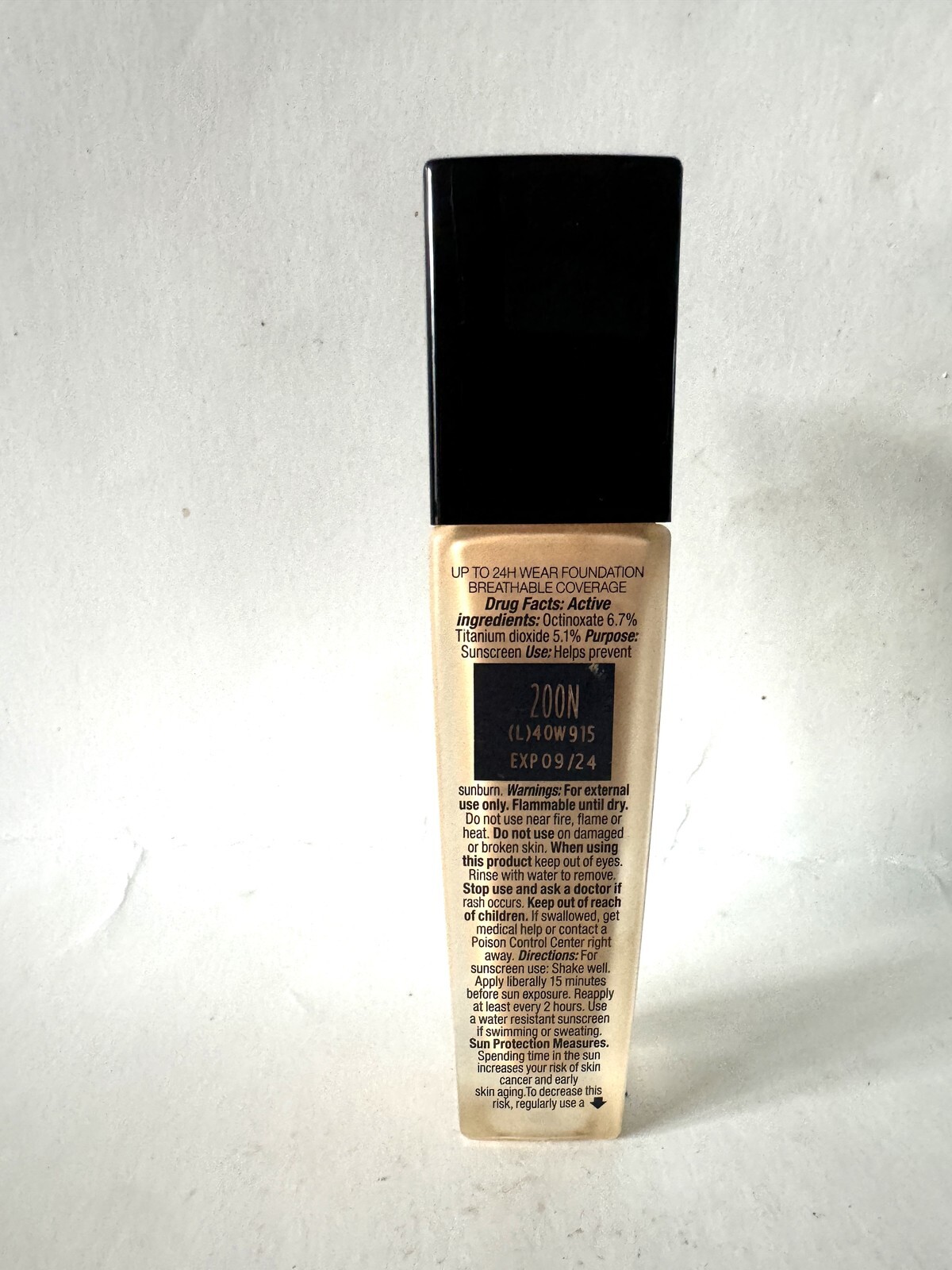 Lancome teint idole ultra wear foundation 200W exp:09/2024 NWOB
