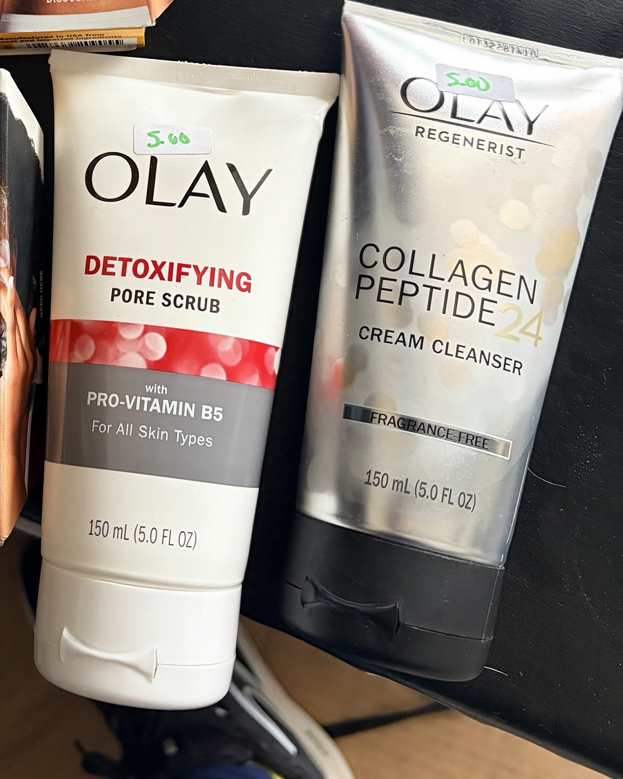 Olay Detoxifying Pore Scrub + Regenerist Collagen Peptide 24 Cleanser 150mL