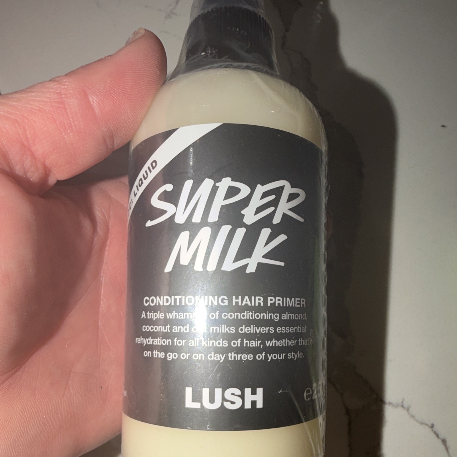 Lush Super Milk Conditioning Hair Primer Liquid with Almond, Coconut & Oat Milk