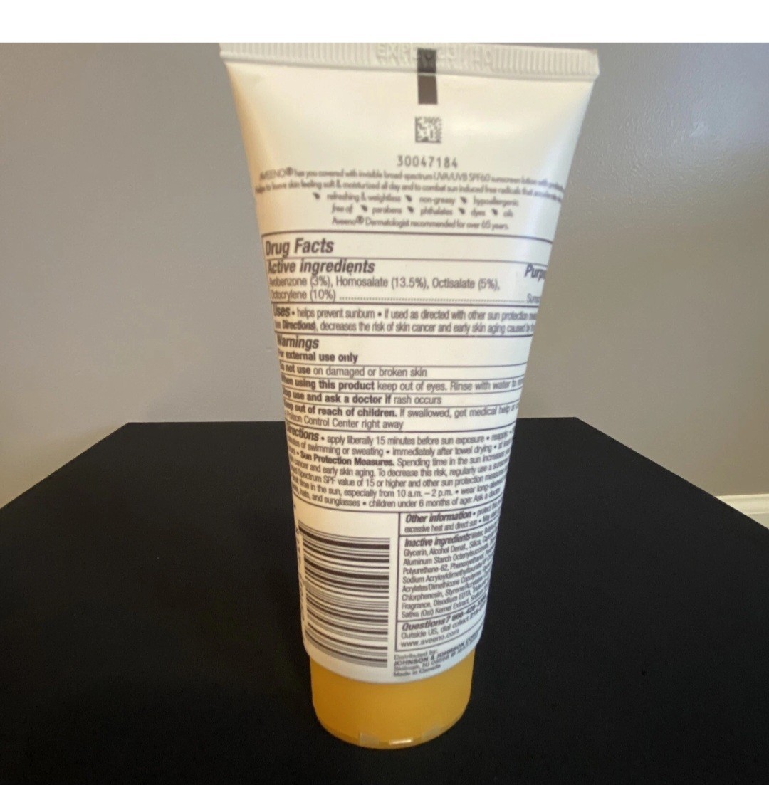 Aveeno Protect + Hydrate Sunscreen SPF 60 3 fl oz (88 ml) With Prebiotic Oat