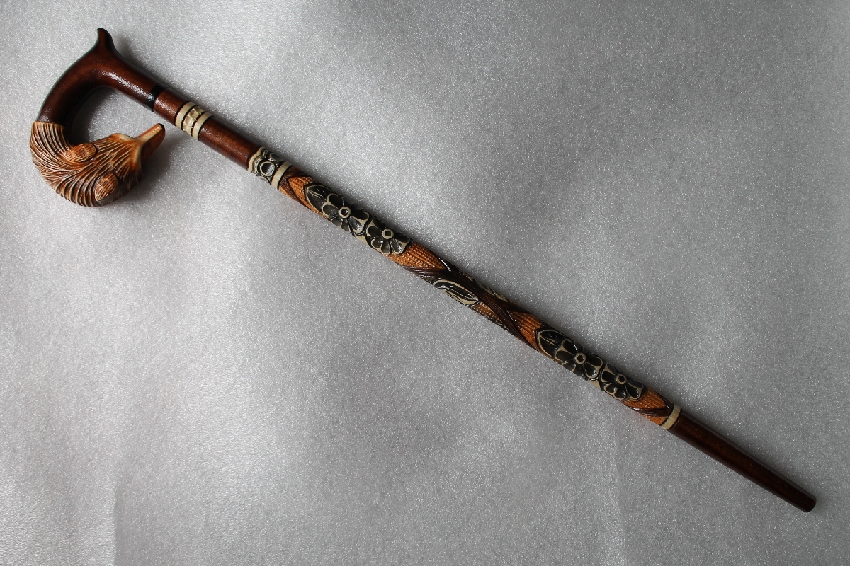 FOX Gorgeous Hand Carved Wooden Folk Art Linden 36″ WALKING STICK Cane Ukraine