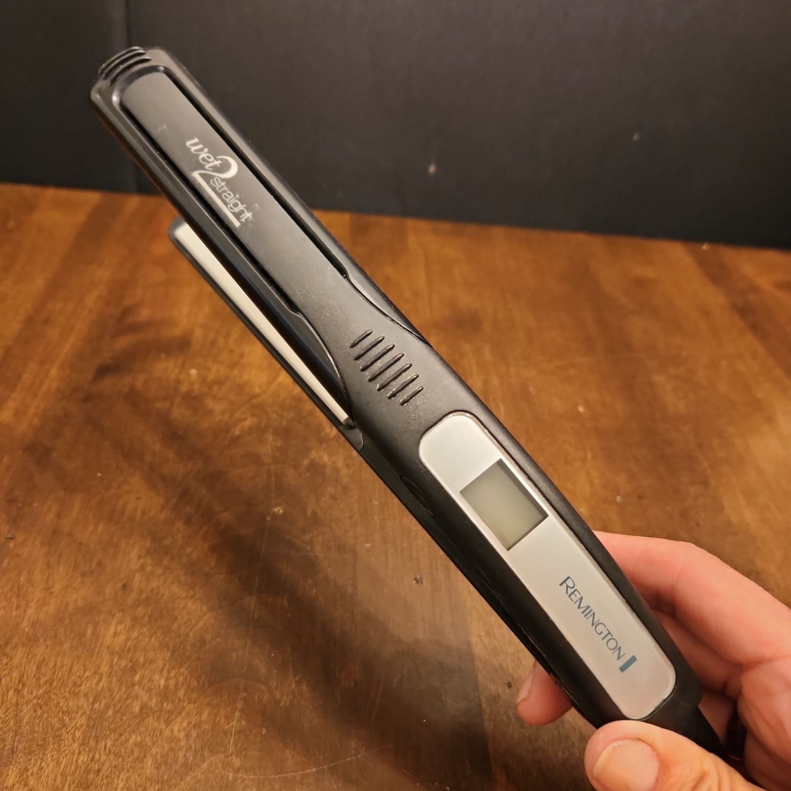 Remington Wet 2 Straight Flat Iron 1″ S-7901 Ceramic Plates Straightener WORKS
