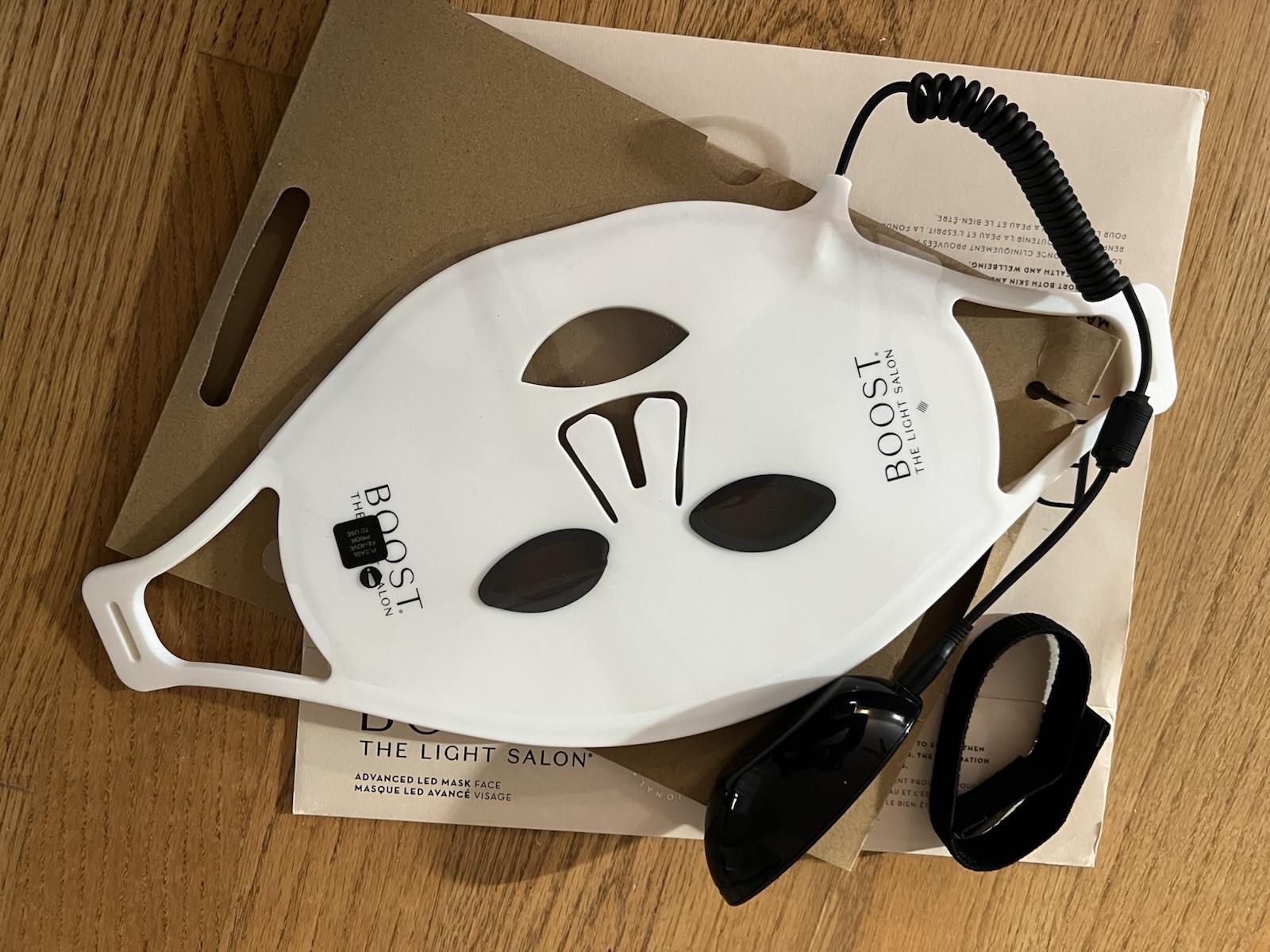 The Light Salon Boost Professional LED Face Mask- Gently Used-Great condition