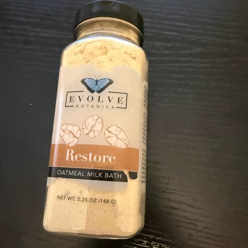NWT Evolve Botanica | Restore Oatmeal Milk Bath | 5.25 Oz