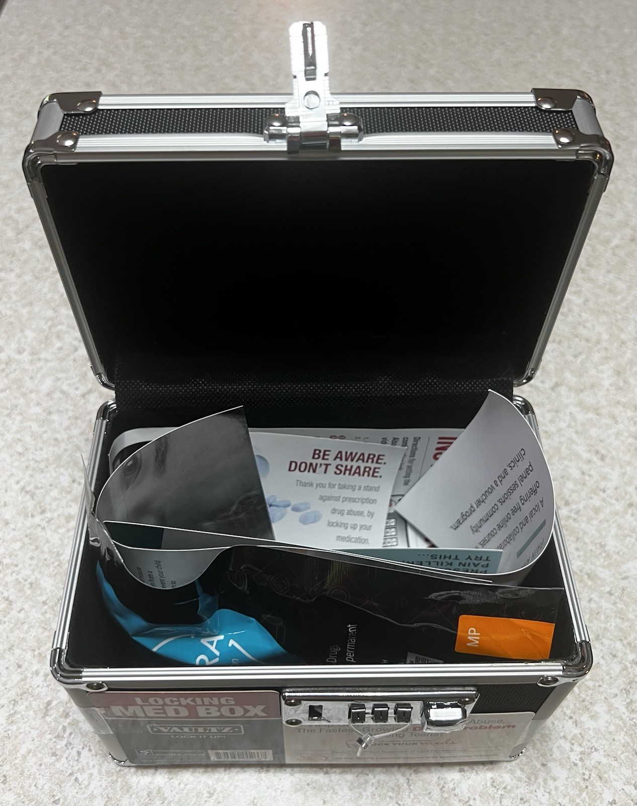 Vaultz Security Box with Keyless Security Combination Lock Med Locking Box NEW