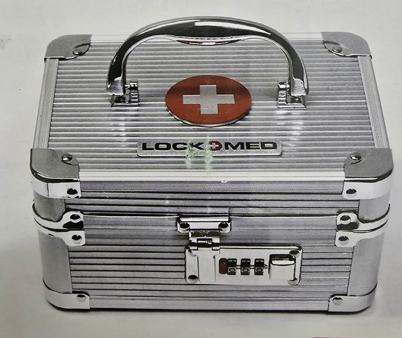 New Small LOCKMED 8″x6″x4″ Home Medication Lock Box ~12 Bottles