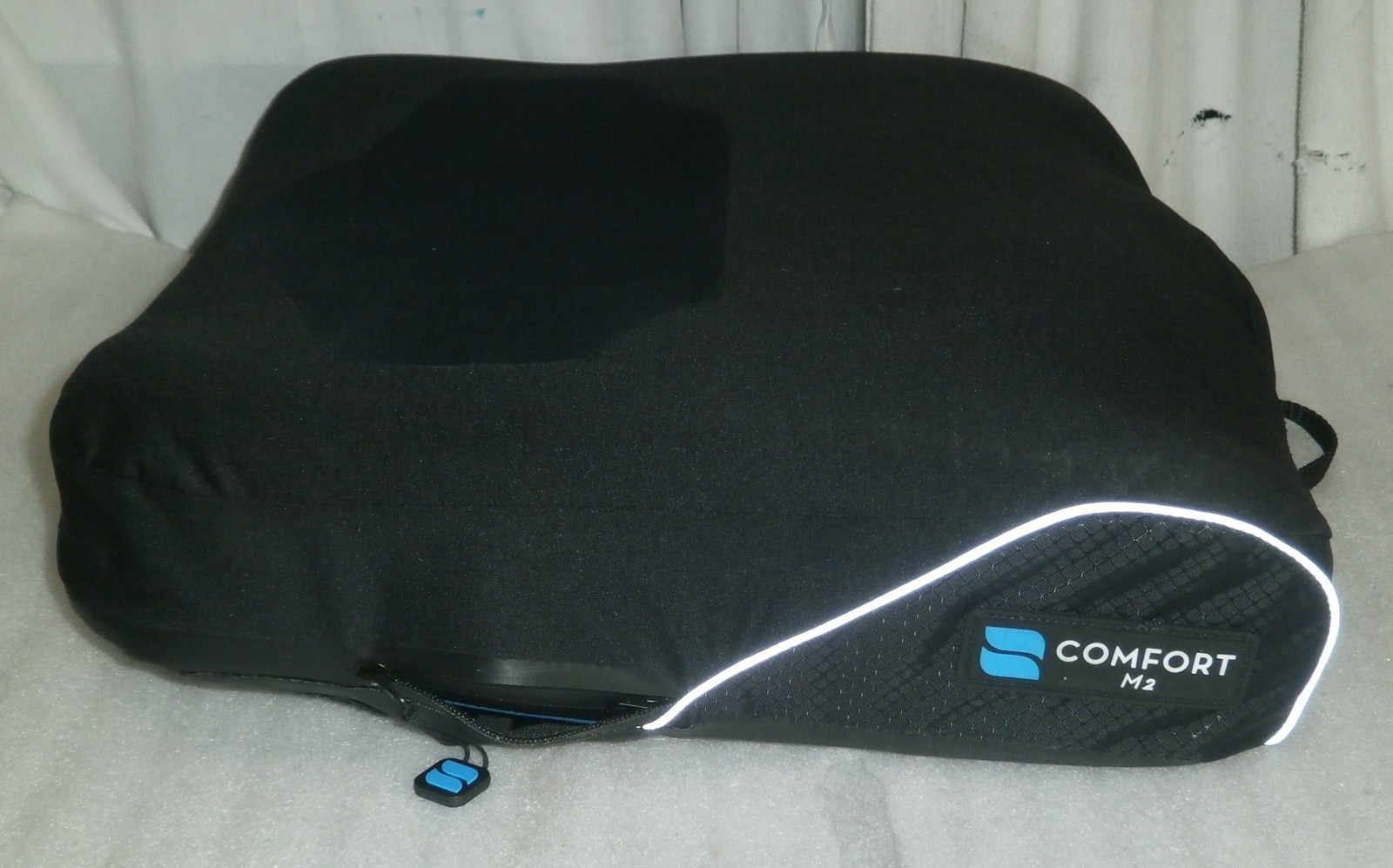 Comfort Company M2 Wheelchair Cushion 17 X 18″ M2-SQAM-1718 W/ Cover Very Good