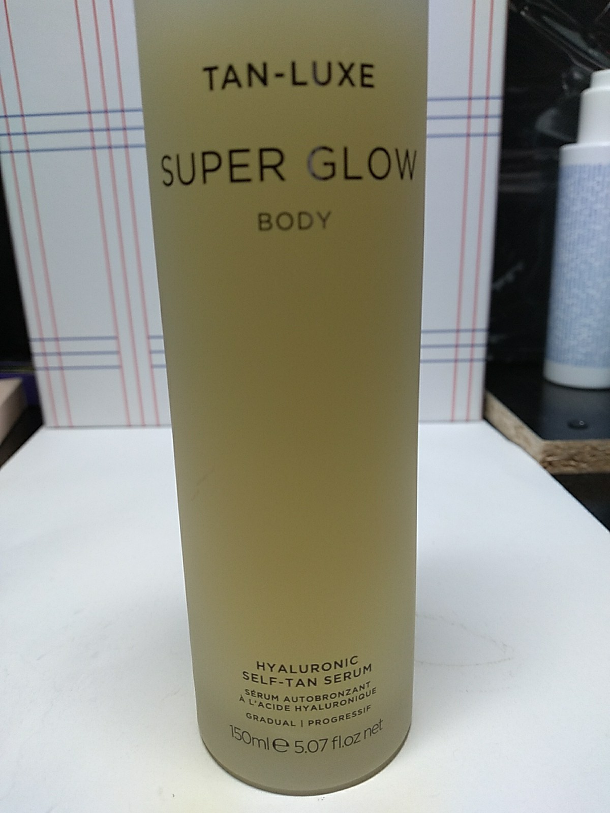 Tan Luxe Super Glow Body Hyaluronic Self Tan Serum, Gradual ~ 150 ml / 5.07 oz