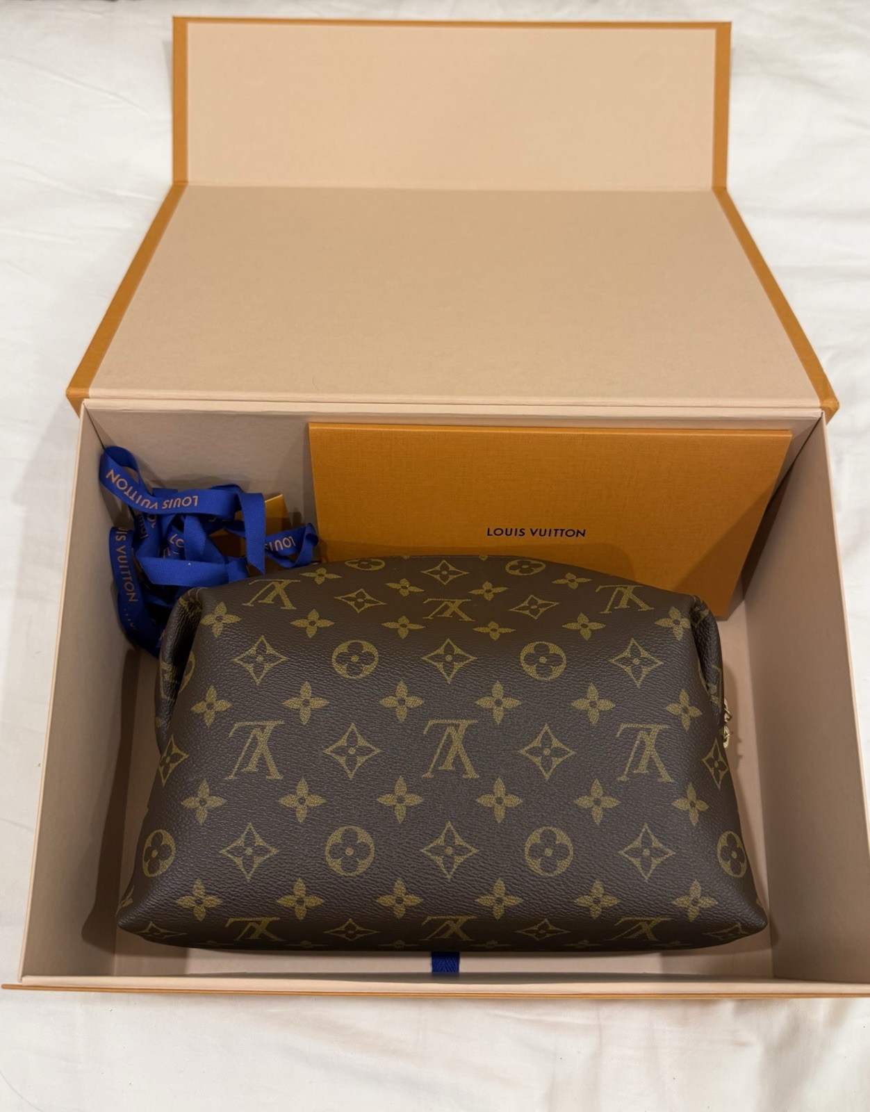 Louis Vuitton Monogram Cosmetic Pouch GM (Brand New Never Used)