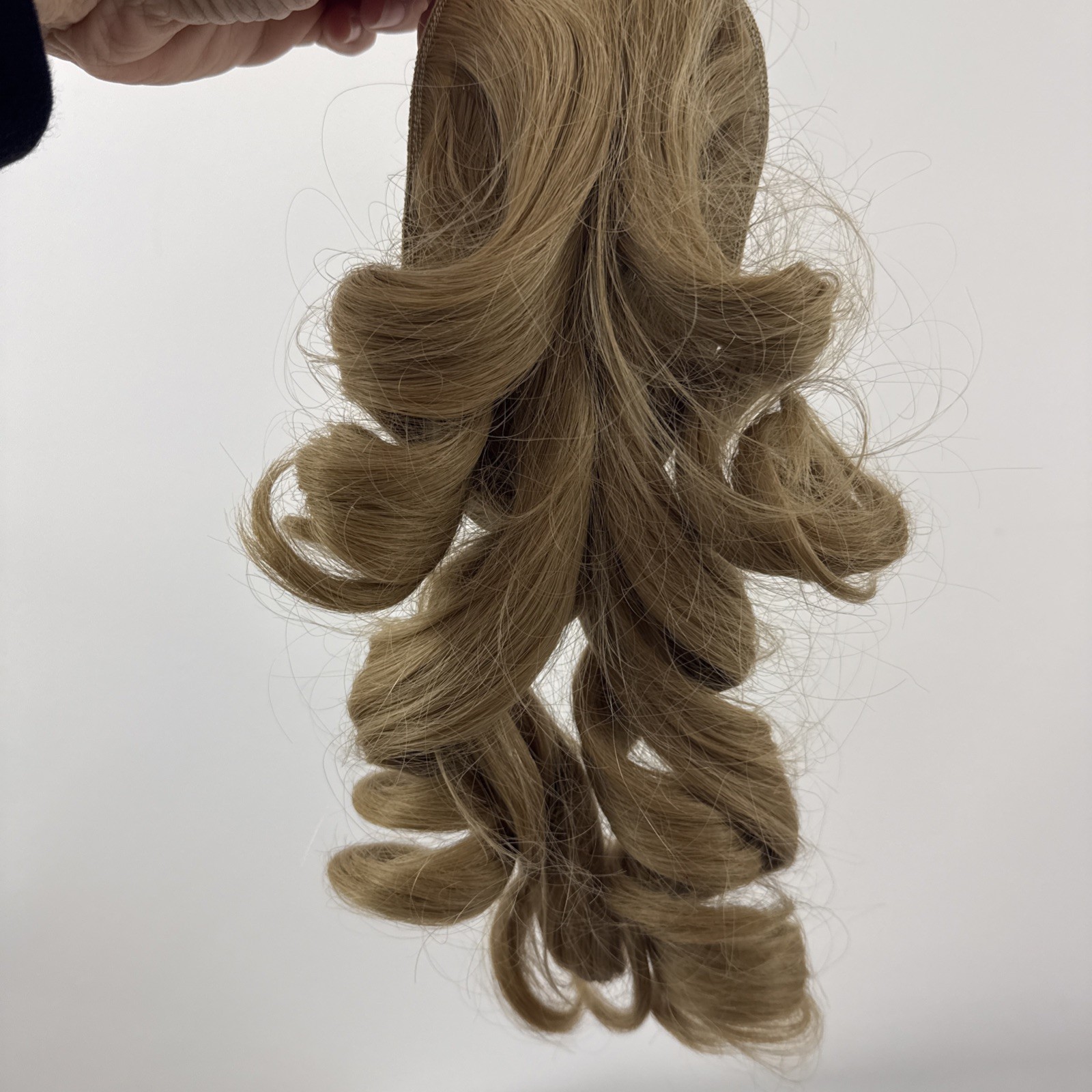 100% Human Hair Wig Made In Korea Medium Brown Blonde, 1960’s Style Flip