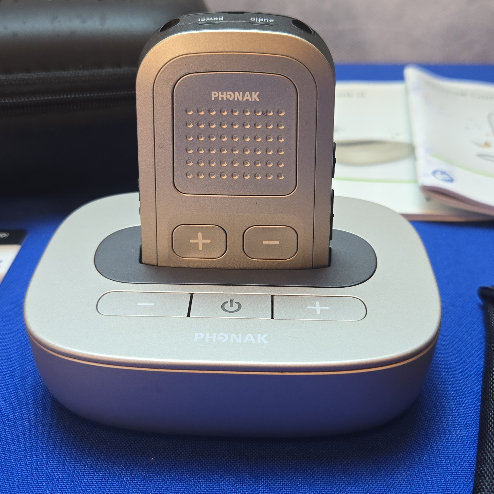 Phonak Audeo 0459 Hearing Aids Pair With Case + TVLink II Base and ComPilot II