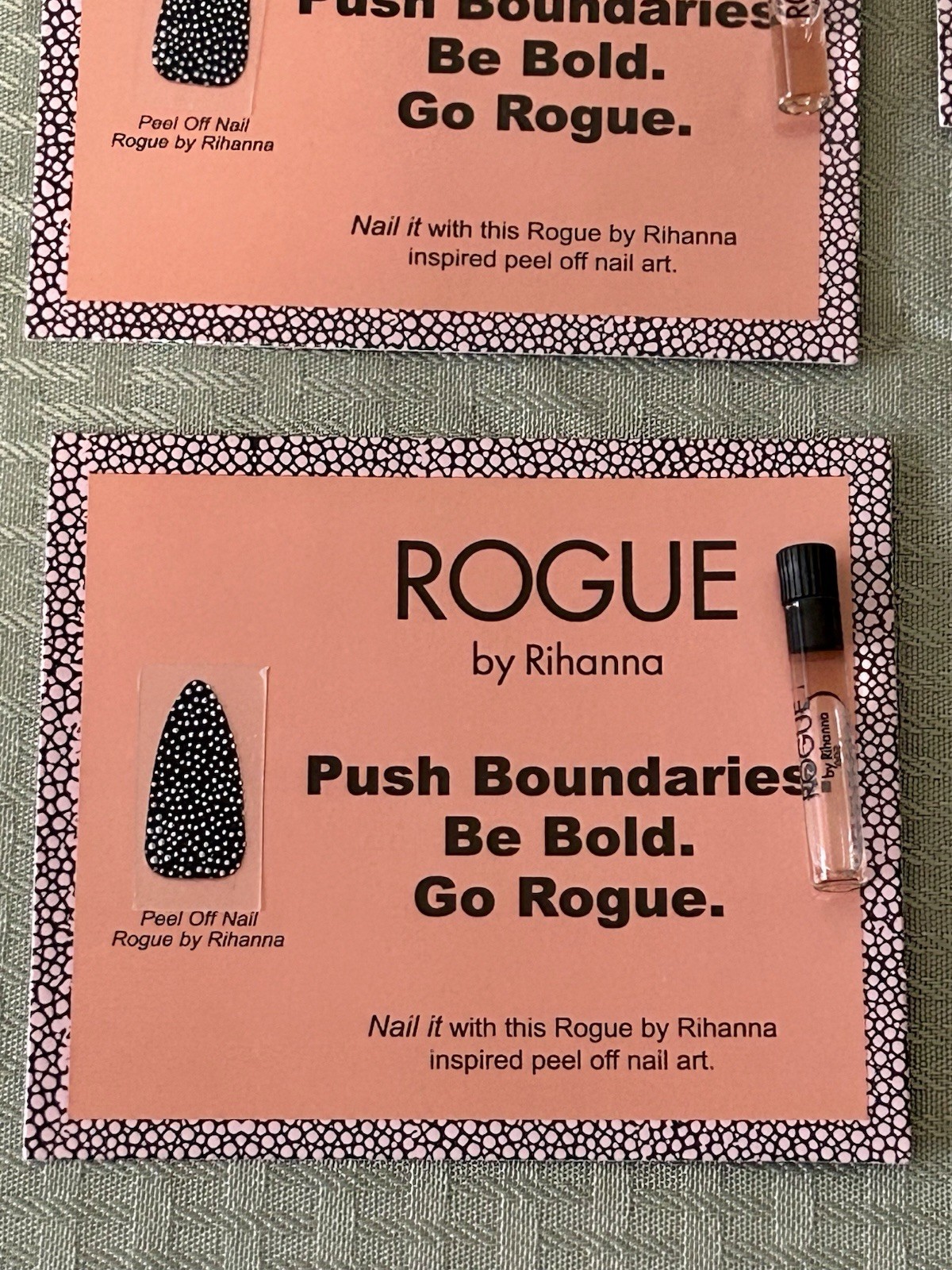 Rihanna Rogué Perfume Samples- 4Pcs