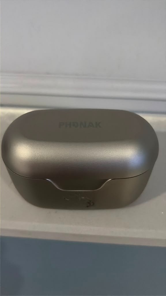 Phonak Rechargeable Hearing Aid LEFT Ear w/ Phonak Charger Case Go – Powers On