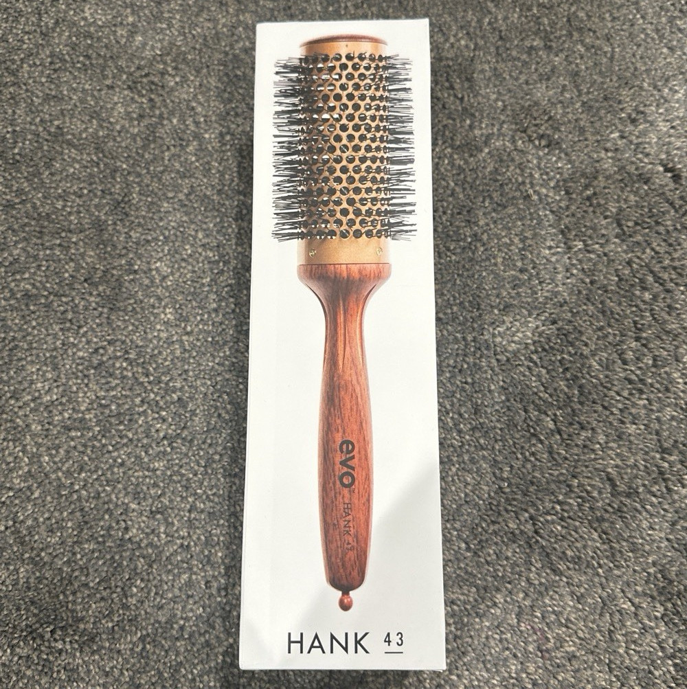 evo HANK 43 Round Brush 43mm Ceramic-Coated Vented Metal Barrel