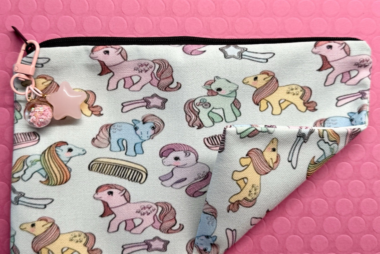 New Retro 80s Style My Little Pony Blue Makeup Tech Pencil Bag w/ Charm – 8.25”