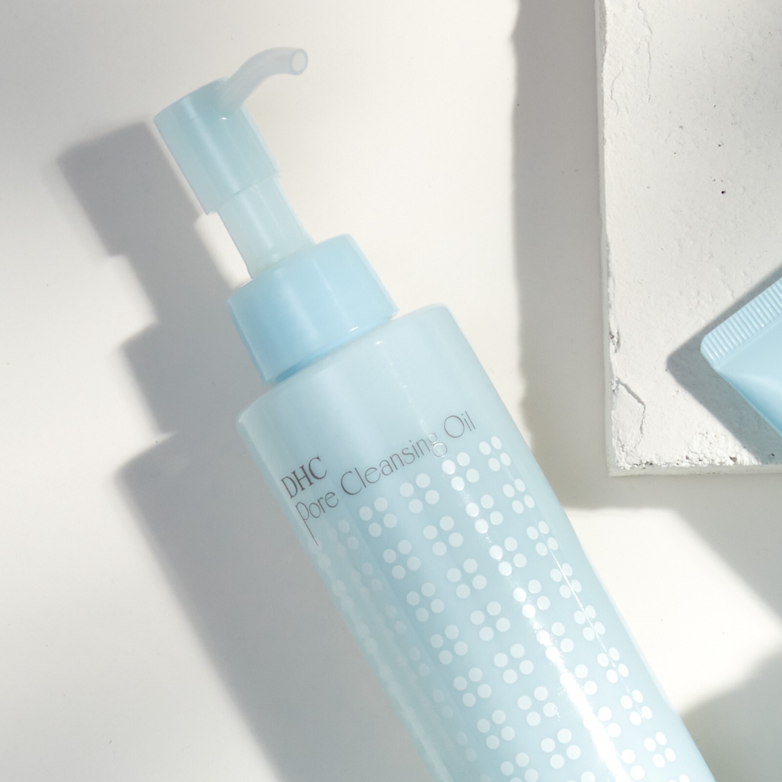 DHC Pore Cleansing Oil 5 fl. oz. includes 4 free samples
