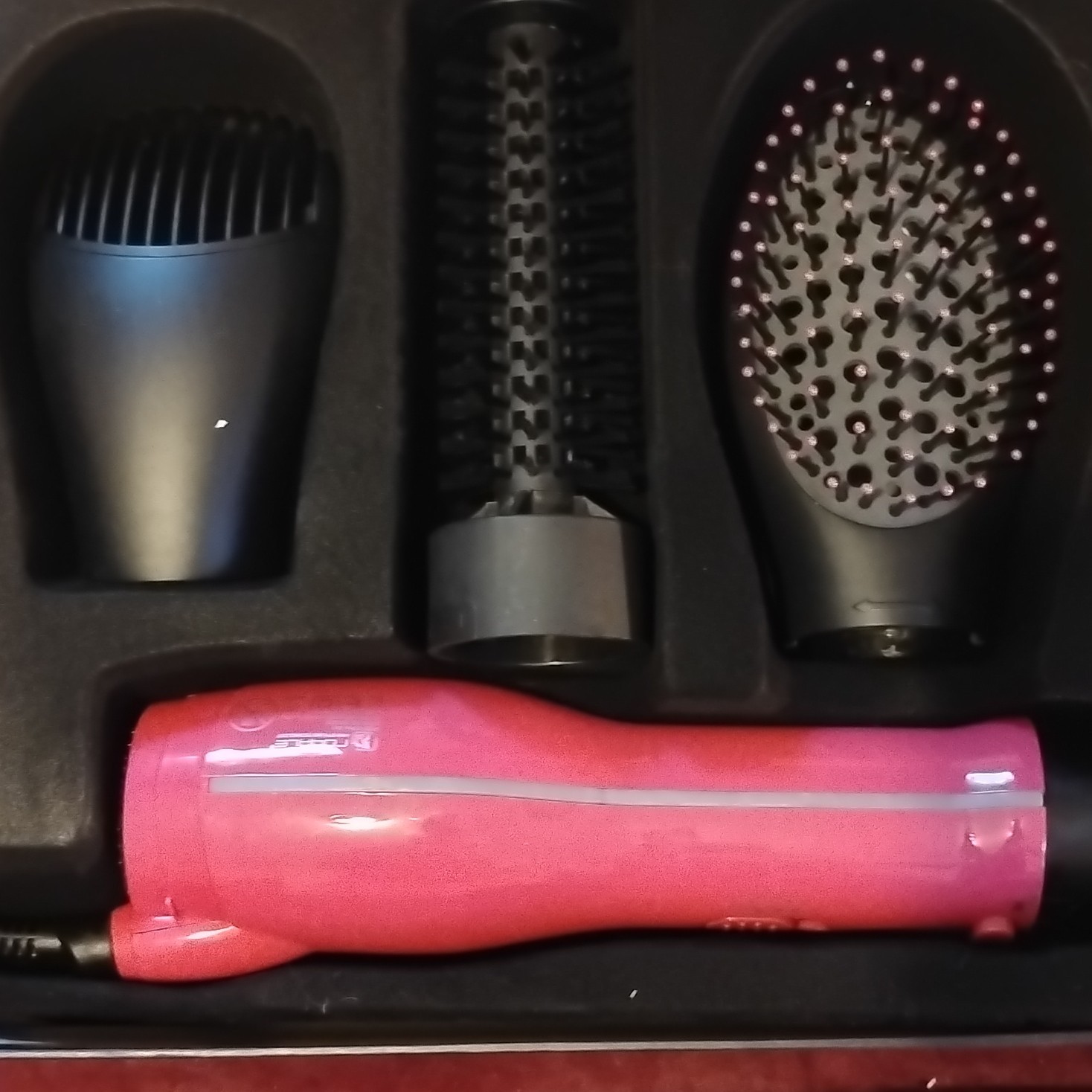 This is a Royale 4-in-1 interchangeable blower brush set
