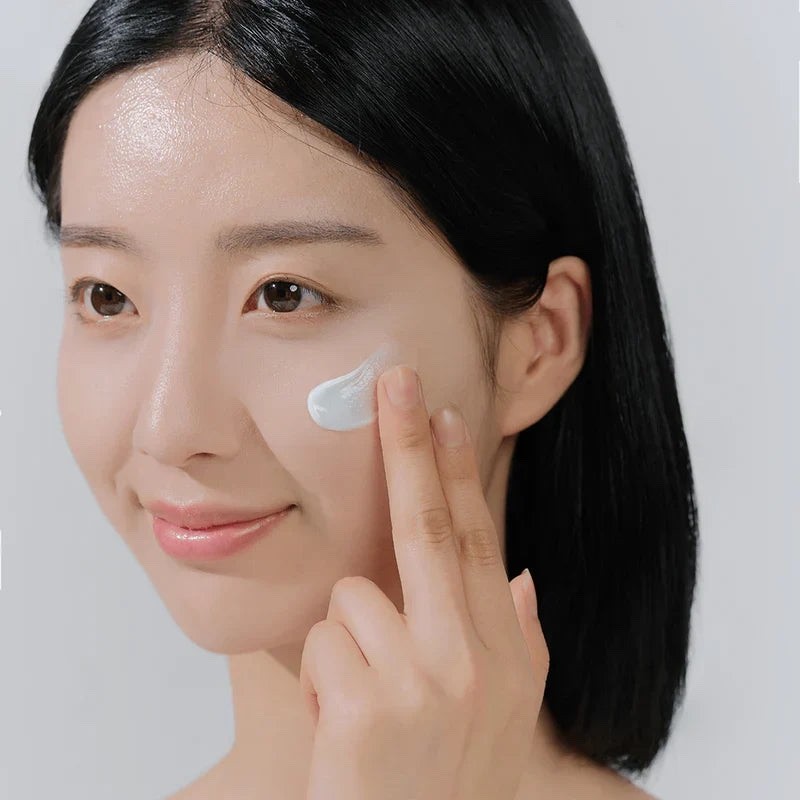 SKIN1004 Madagascar Centella Hyalu-Cica Water-Fit Sun Serum SPF50+ PA++++ 09/27