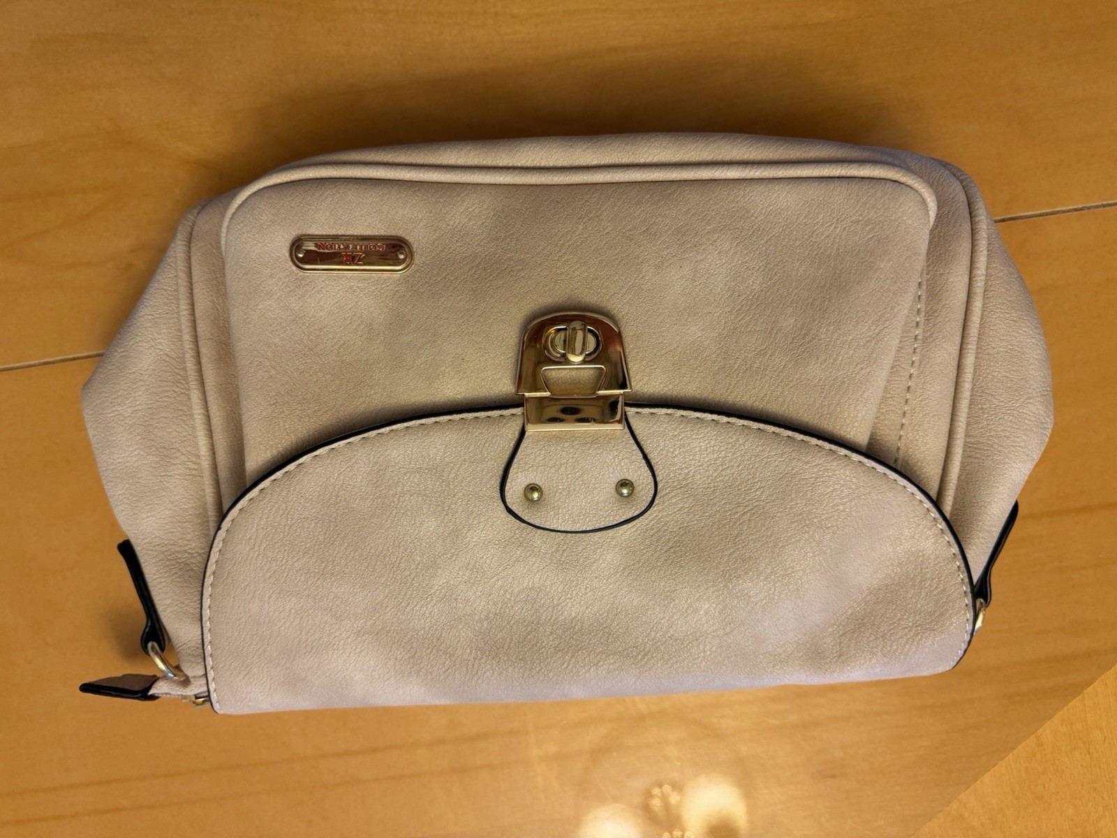 Zoë R Beige Makeup Cosmetic Bag with Zipper Closure and Multiple Pockets