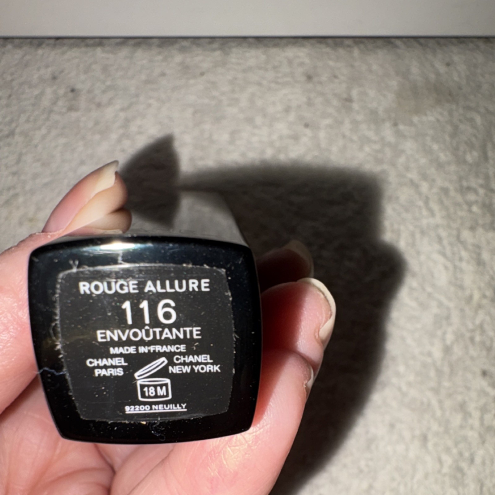 CHANEL Rouge Allure Lipstick 116 Envoûtante Stick 18M Rouge Allure