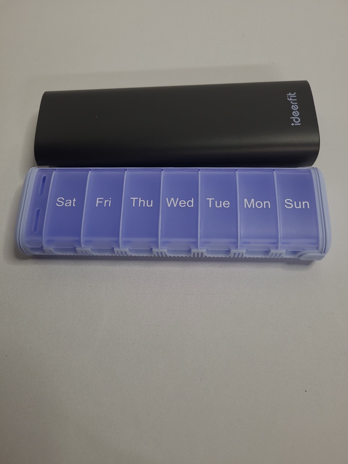 Weekly Pill Organizer 7 Day, Airtight Silicone Seal Pill Box Black