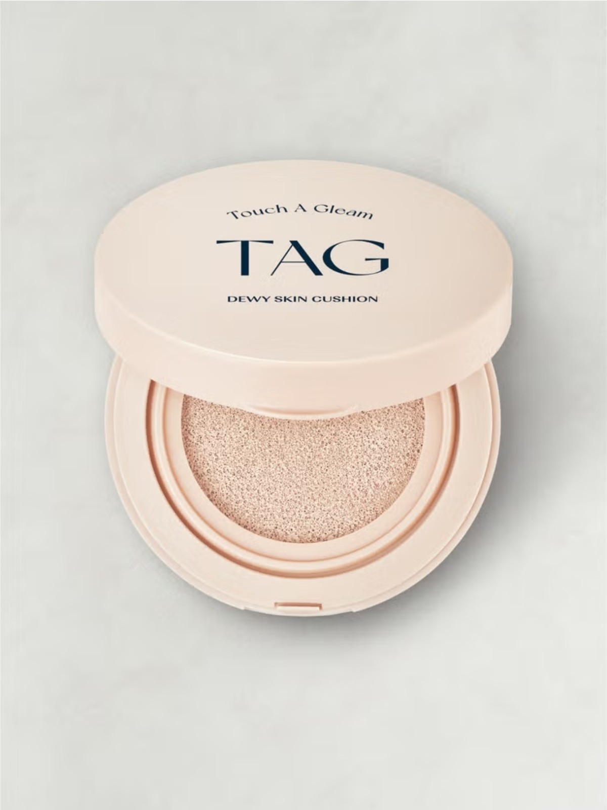 K-Beauty DAISO TAG Dewy Skin Cushion 15g — 01 Pale Light | Glass-Skin Glow