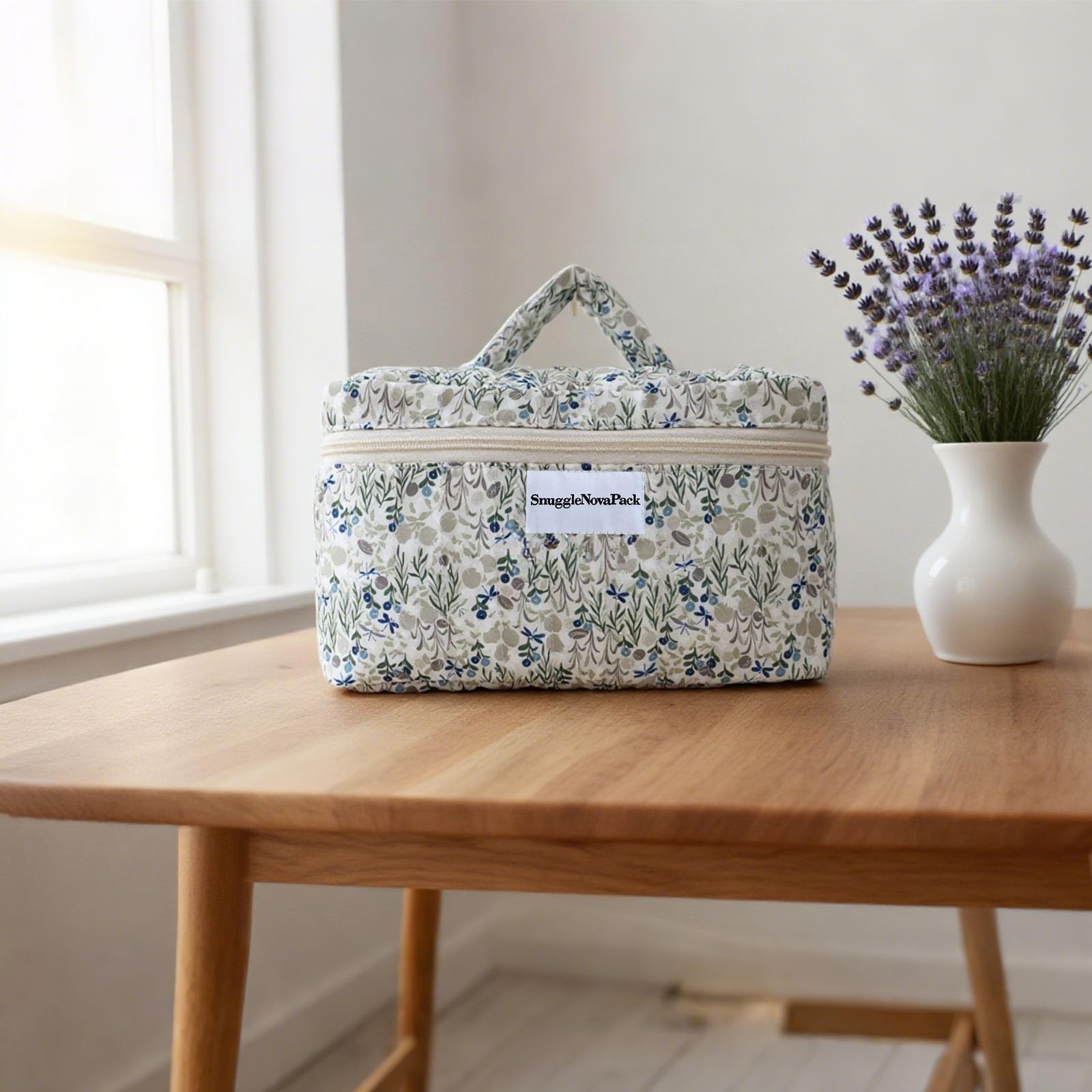 SnuggleNovaPack Water-resistant Cosmetic Bag Blue flower pattern