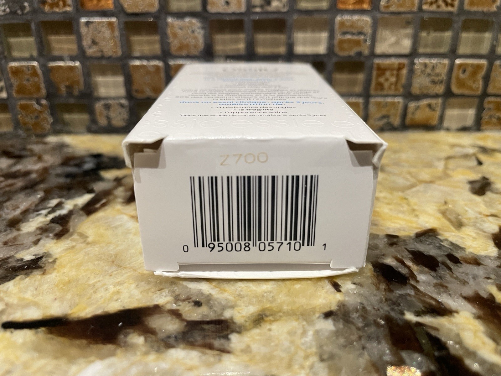 Bundle of 2 ESSIE – HARD TO RESIST ADVANCED NAIL STRENGTHENER – .46oz EACH NIB