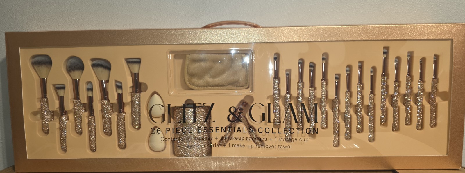 LIMITED EDITION GLITZ & GLAM 26 PIECE Gold/Rose Synthetic Brush Set