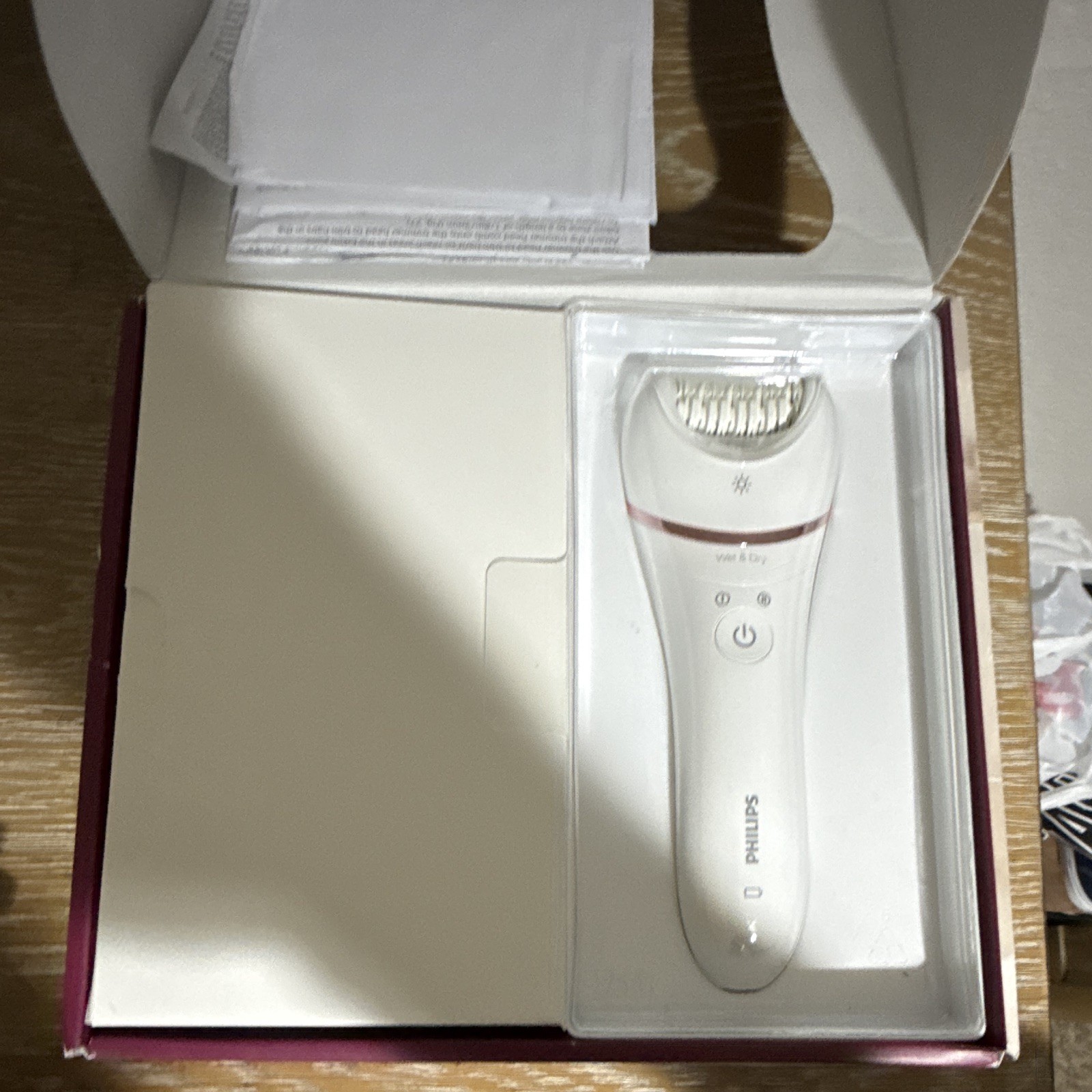 Philips Epilator 8000 Wet/Dry Battery Epilator White w/ Accessories & Charger