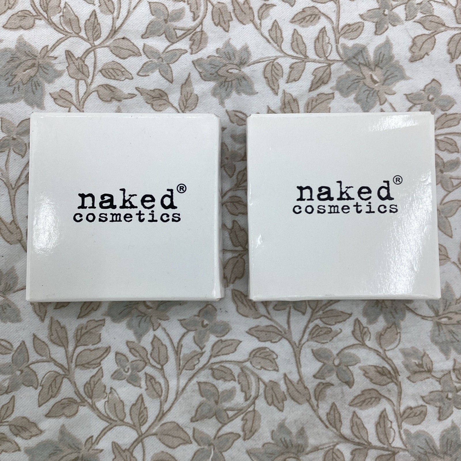 B. Set of 2 Naked Cosmetics Pressed Pigments Eye Shadow in #05 Mother Nature