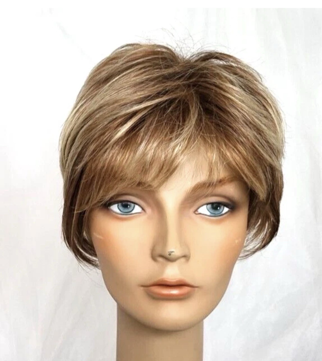 Cinch Raquel Welch wig standard cap NWT display R29S+ Glazed Strawberry