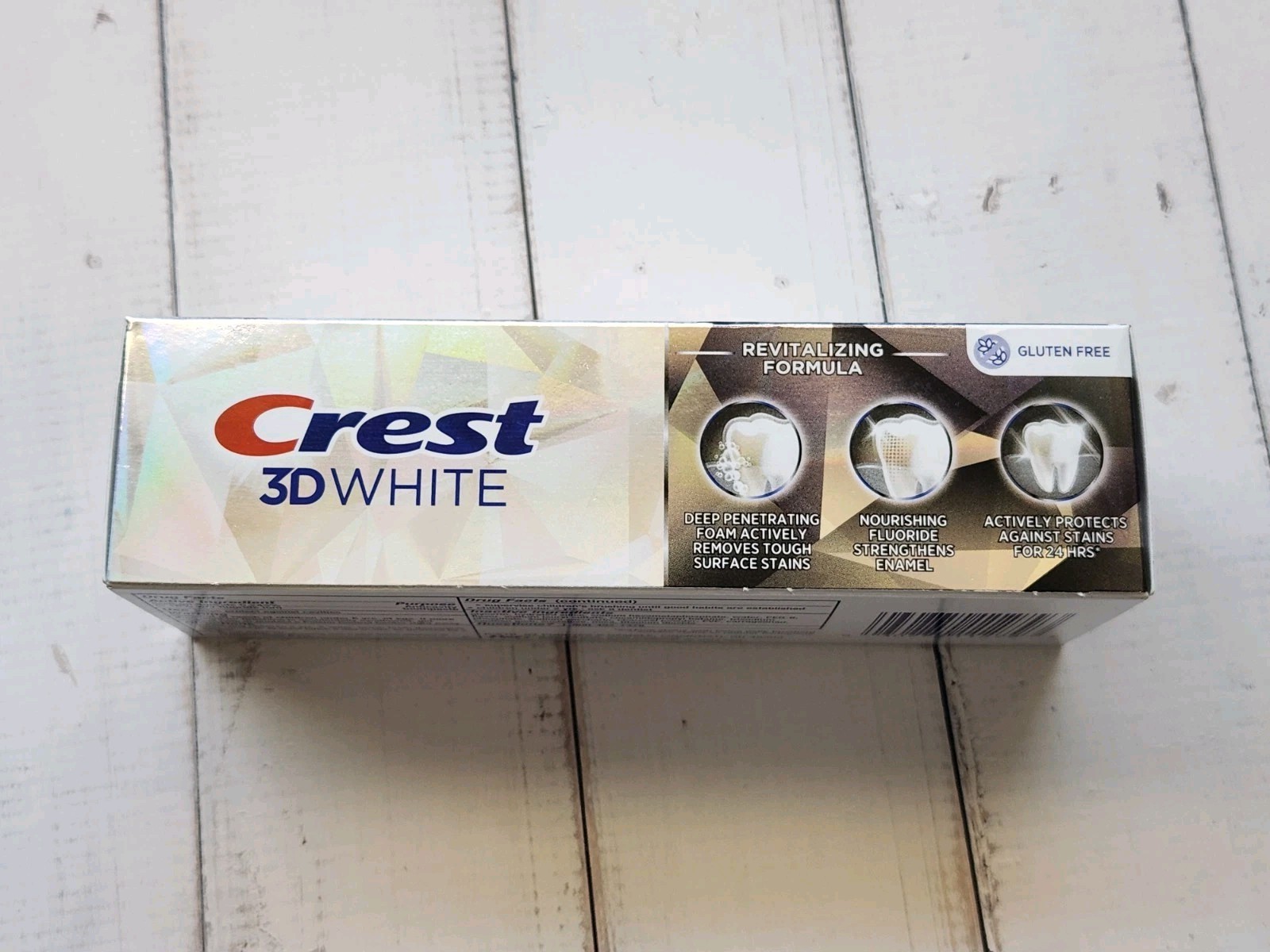 Crest 3D White Brilliance Whitening Toothpaste, Charcoal Mint, 4.6 oz