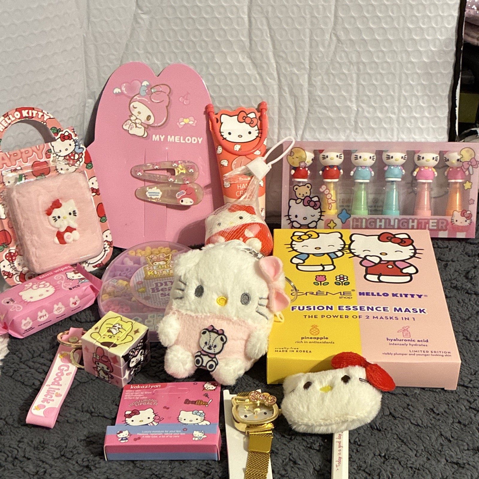 Hello Kitty Limited Edition Full Size Bag, includes all items shown in picture
