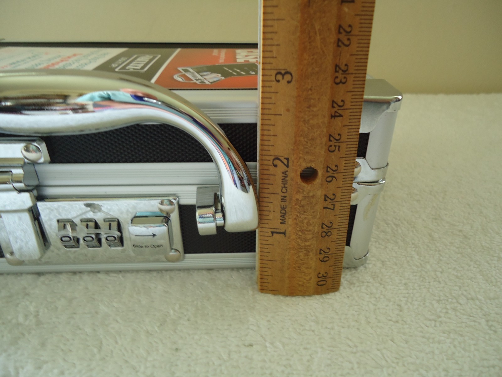 » NWT » Vaultz Locking Medicine Case » Great Multi Use Storage Case «