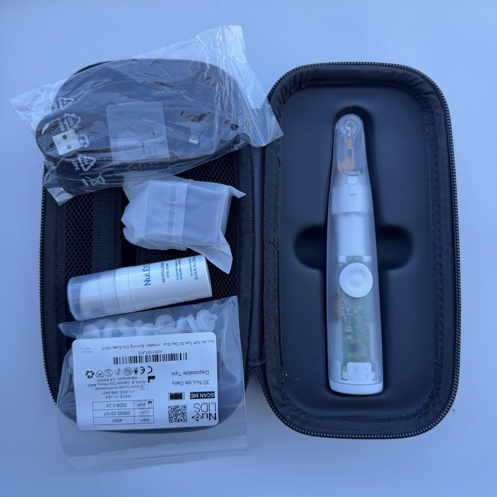 NuLids All Natural At-home Eye Treatment -1 Device + 30 Tips + 1 Applicator Gel