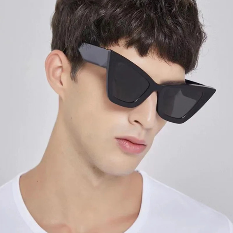 New Large Frame Triangle Cat-eye Sunglasses Europe And The United States Fashion