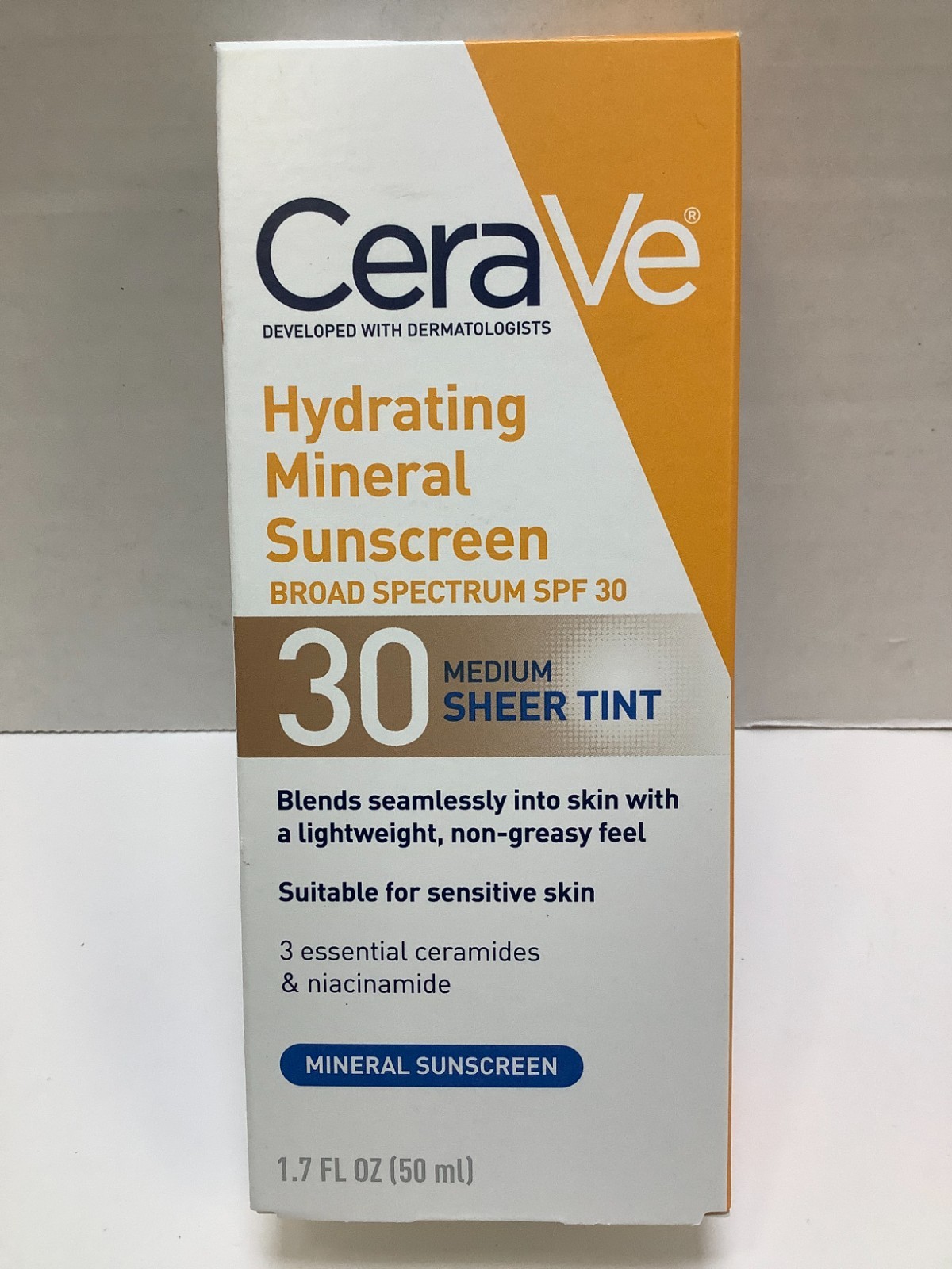 CeraVe Hydrating Mineral Sunscreen SPF 30, Medium Sheer Tint, Exp. 08/2026, 3pk