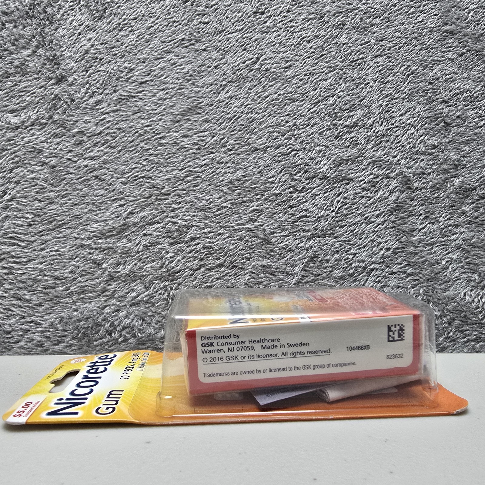 Nicorette Nicotine Gum Pocket Pack 4mg Fruit Chill 20 Stop Smoking Exp 10/2025