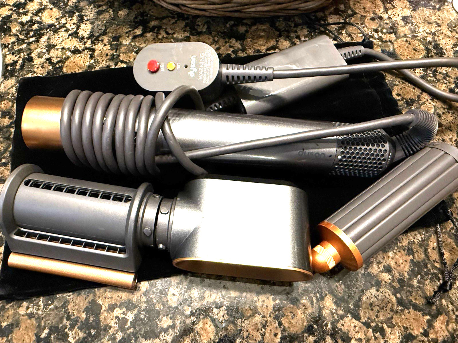 Dyson Airwrap Nickel/Copper 3 Attachements
